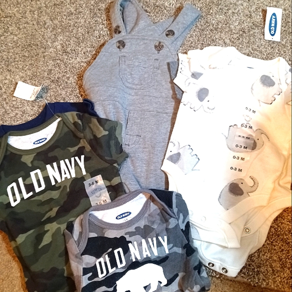 NEW Old navy boy clothes lot 3months
